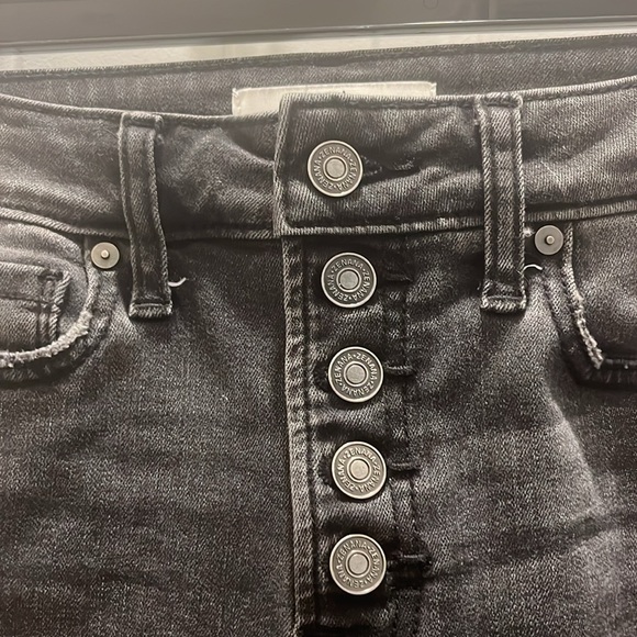 Zenana black distressed jeans. Excellent condition, only worn once. Size 25. - Picture 6 of 9